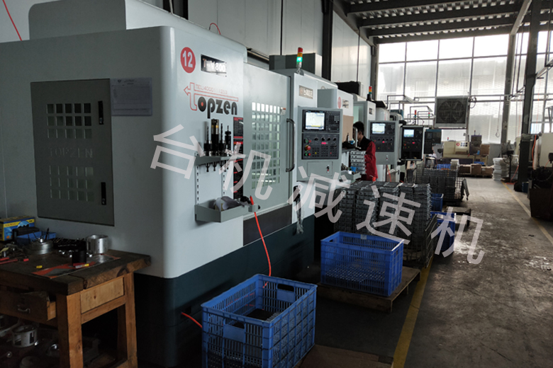 平行軸齒輪減速機(jī)制作廠(chǎng)-定時(shí)反饋進(jìn)度，準(zhǔn)時(shí)交貨